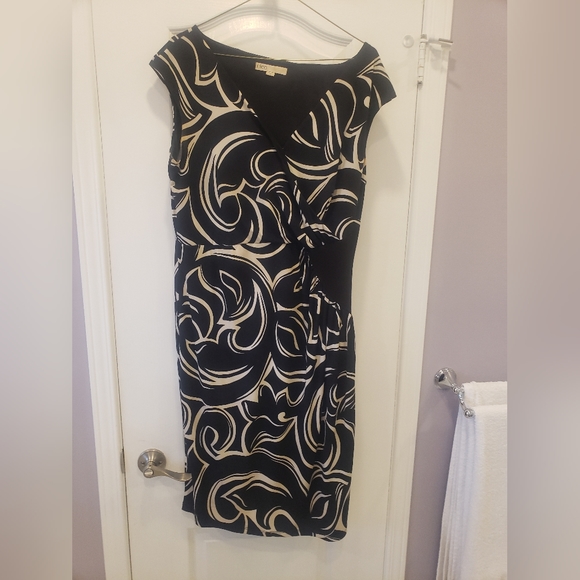 New and slightly used clothing - Picture 2 of 11